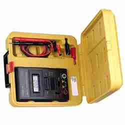MEDIDOR AISLAMIENTO DIGITAL 250/500/1000 VDC MARCA SEW MODELO ST 2550