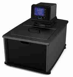 BAÑO DE CIRCULACION CON CALENTAMIENTO CONTROLADOR ADVANCED DIGITAL (AD) MARCA POLYSCIENE MODELO AD28H200-A11b